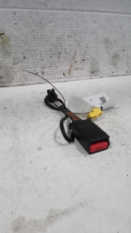 2016 KIA OPTIMA Front Right Seat Belt OEM White 88840D5500WK 126K Miles