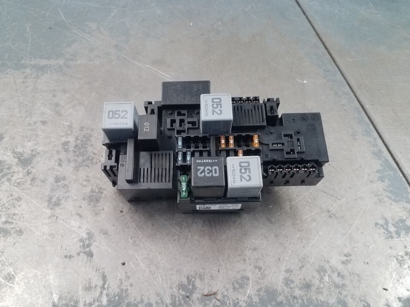 2016 Mercedes AMG C 63 S Front Fuse Panel #3164 F7