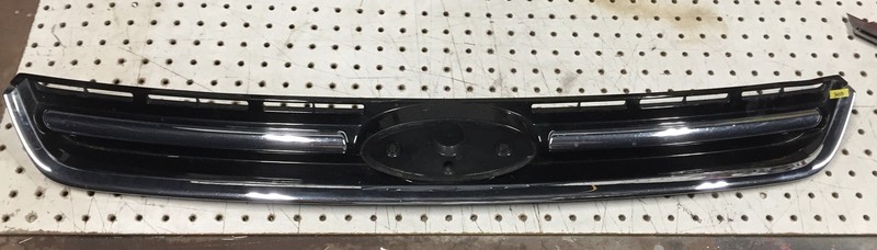 2013 - 2015 Ford Escape Front Bumper Upper Grille OEM