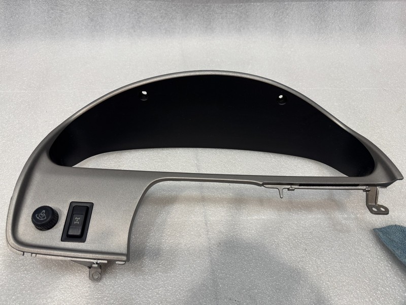 1996-2002 TOYOTA 4RUNNER SPEEDOMETER INSTRUMENT CLUSTER GAUGE BEZEL TRIM OEM