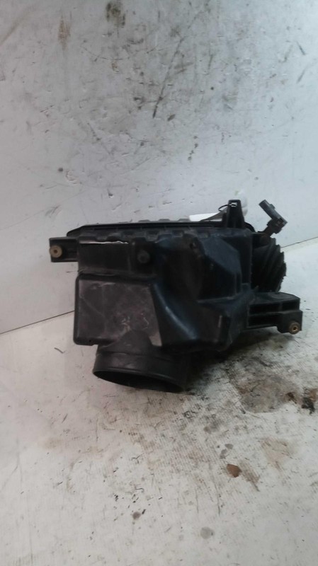 2009 Acura MDX Air Cleaner Assembly OEM 17211RYEA00, 250K Miles, Used