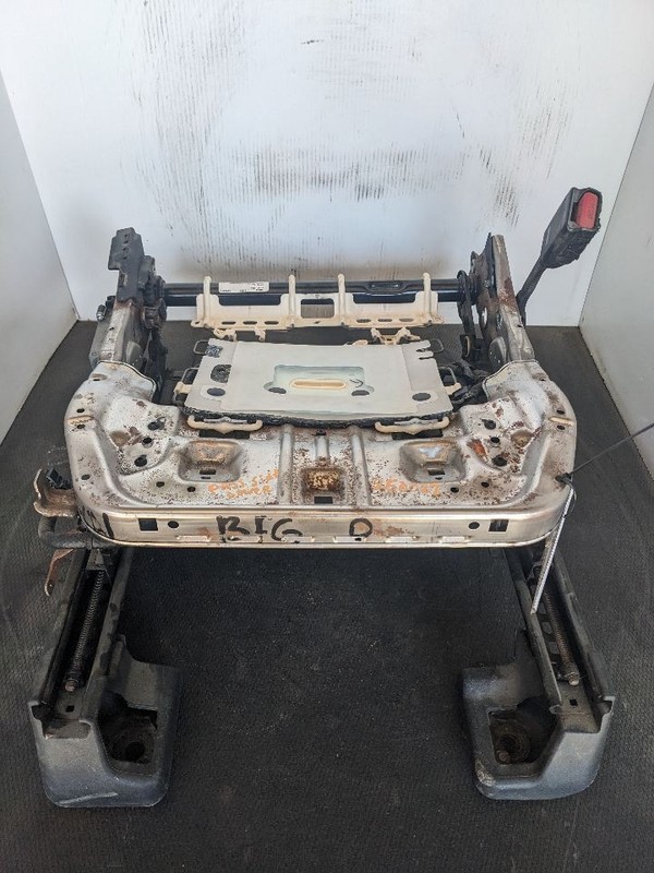 2015 2016 Ford F150 Passenger Right Seat Track Base 1184869