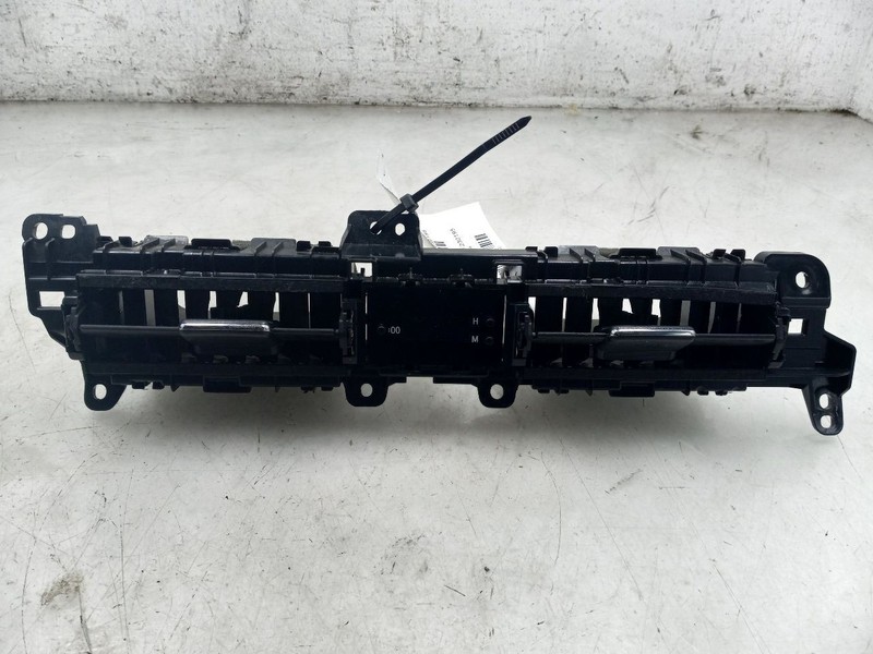 16 TOYOTA COROLLA LE CLOCK