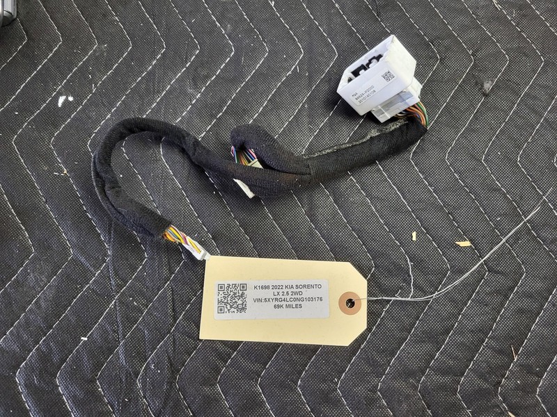Used Oem Kia 84624P2000 Center Console Wiring Harness for 2021-2023 Sorento 2.5L