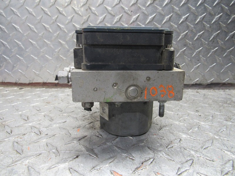 2013 DODGE GRAND CARAVAN/ TOWN & COUNTRY ABS ANTI LOCK BRAKE PUMP ASSEMBLY