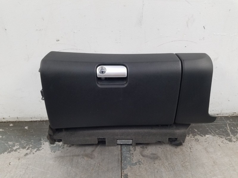 2006 Porsche Cayman S 987 Glove Box #4205 P1