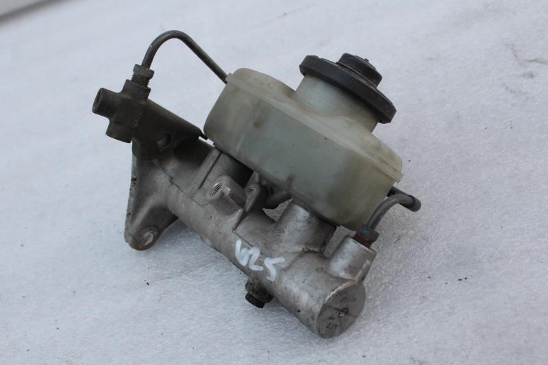 1992 TOYOTA CELICA BRAKE MASTER CYLINDER WITH RESERVOIR (NON-ABS)