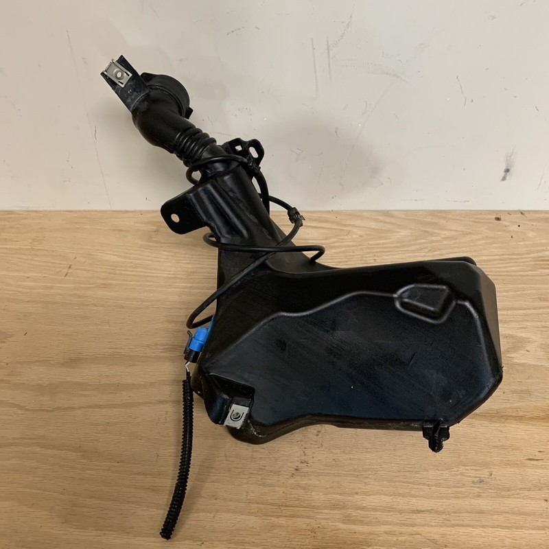 17-22 TESLA MODEL 3 WINDSHIELD WIPER WASHER RESERVOIR TANK 1090850-00 N-1262 S24