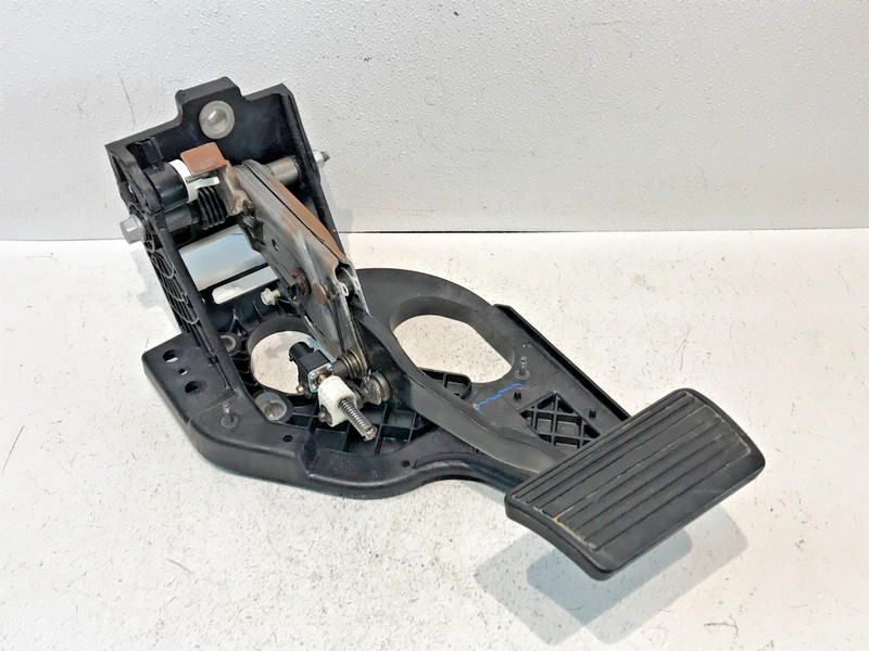 15 16 17 18 19 20 Escalade Adjustable Brake Pedal Assembly Motor Bracket OEM ESV