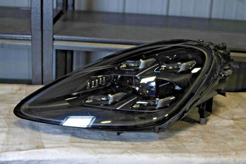 2019-2021 Porsche Cayenne Front Left Driver Full Led Headlight Oem