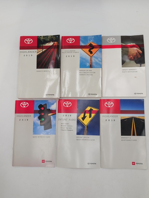 2019Toyota Highlander OWNERS MANUAL Plus Navigation System