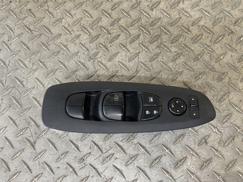 2013-2020 Nissan Pathfinder Driver Left Door Master Power Window Switch Oem