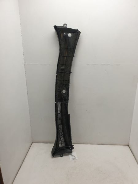 07 08 09 10 11 12 13 14 15 16 17 18 19 20 21 22 Toyota SEQUOIA Cowl Vent Panel