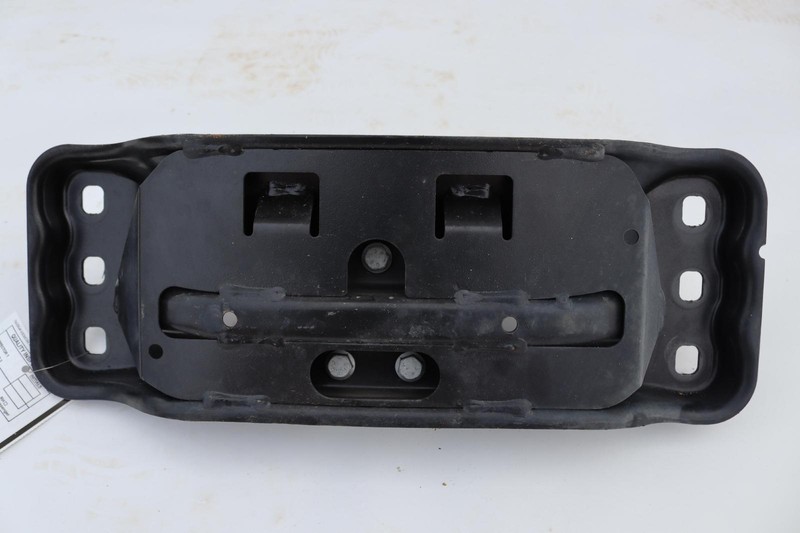 2017-2019 MERCEDES E300 W213 RWD A/T TRANSMISSION CROSSMEMBER BRACKET OEM