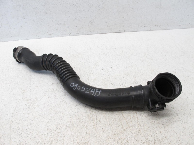 12-18 BMW F30 328i 428i X3 X4 ENGINE INTERCOOLER CHARGE OUTLET PIPE HOSE 030524B