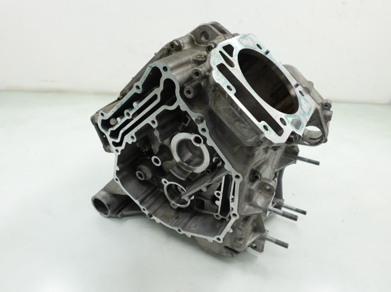 GOOD 2019-2026 Can-Am Defender HD10 OEM Engine Crank Cases 420686549 (LOW MILES)