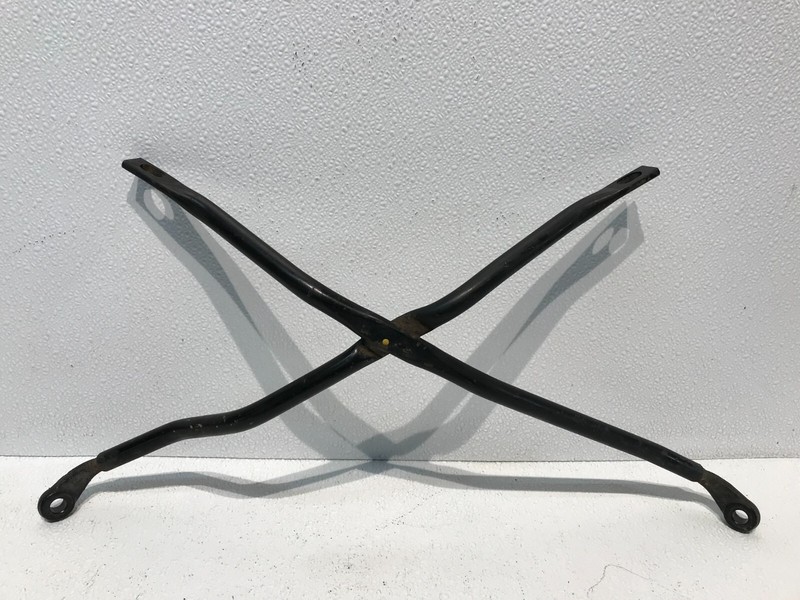 04-07 Jaguar XJ8 Vanden Plas Rear Suspension Crossmember X Support Bracket Brace