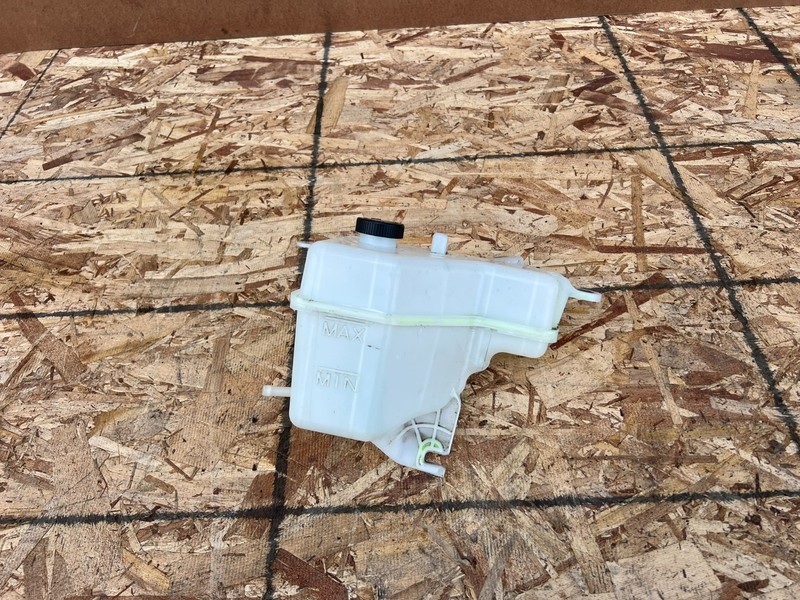 INFINITI QX60 2025-2026 OEM COOLANT OVERFLOW RESERVOIR WATER TANK ASSEMBLY 2.0T