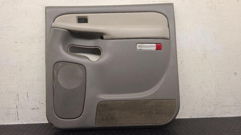 00-02 GMC Yukon XL Rear Right Passenger Pewter W/ Shale Accents OEM 15086572