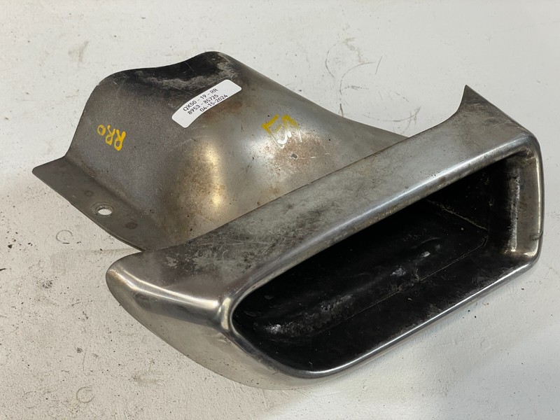 2019 - 2020 INFINITI QX50 REAR RIGHT EXHAUST MUFFLER TIP TAIL PIPE OEM # 85725
