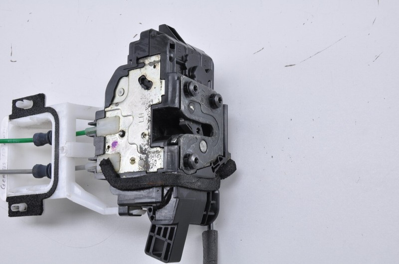 HYUNDAI GENESIS Coupe Front Left LH Door Lock Latch Actuator OEM 2010 - 2016 *