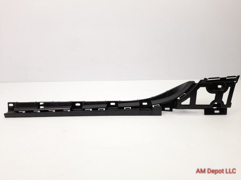 2012 BMW 535i 550i GT F07 Rear Left Skirt Rocker Panel Mount Bracket 51777201257