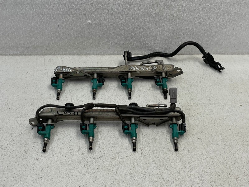 2010 2011 2012 Lexus LS460 Upper Fuel Injector Rail Set Pair 4.6L 1571 OEM