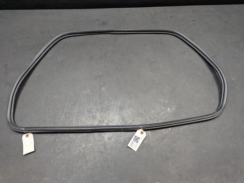 Rear Trunk Deck Lid Weatherstrip 2019 Chevrolet Sonic 95071299 2012 - 2018 2020