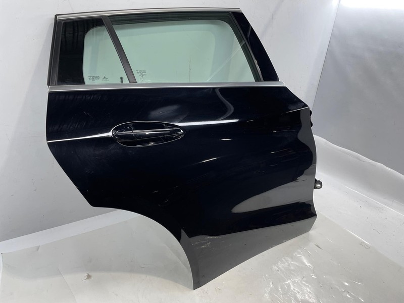 2017-2019 Infinity QX30 RH Passenger Rear Door Assembly W/ Glass & Panel Scratch