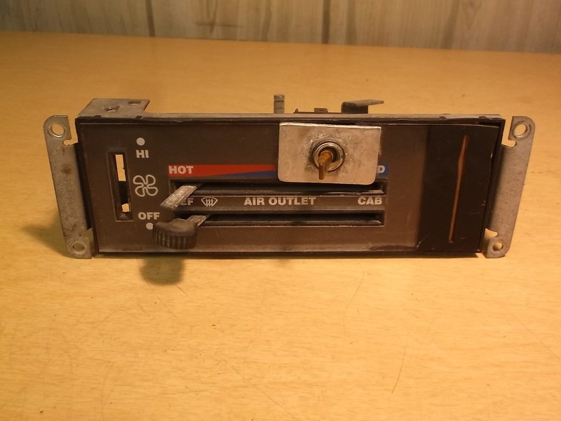 International Scout Temperature Control Heater L-12669 Vintage 17-7-12662