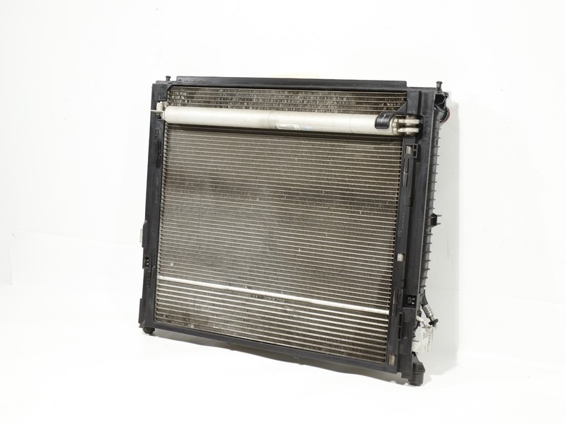 2013-2016 Mercedes GL450 X166 4.7L A/C AC Air Conditioner Condenser Radiator OEM