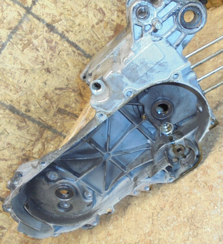 2008 Kinroad Scooter 215T Handsome 50 CC Engine Motor Case Casing Crank Block 08