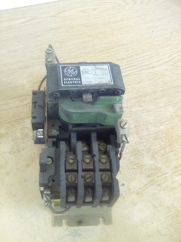 GE CR208D200AAA NEMA Size 2 600V Motor Starter