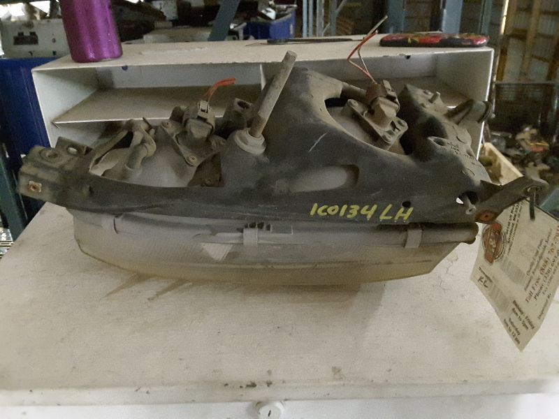 92 93 94 TOYOTA CAMRY L. HEADLIGHT 65895
