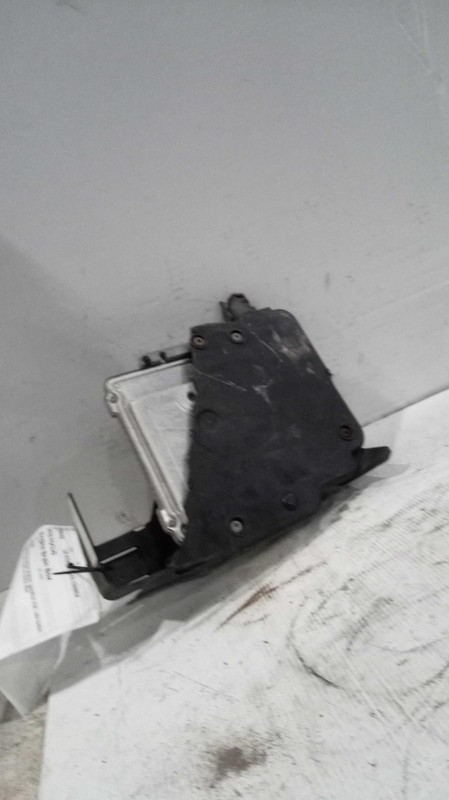2016 Ford Focus Engine Control Module ECM OEM Black 121K Miles NJ25-19049-470800