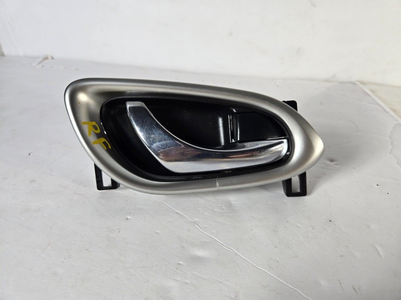 2013-2019 Nissan Sentra Right Front Door Interior Handle 80670-3SG0C OEM 15257