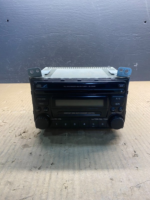 2004 to 2005 Suzuki Vitara Radio Grand AM-FM-stereo-6 Disc CD AC2428