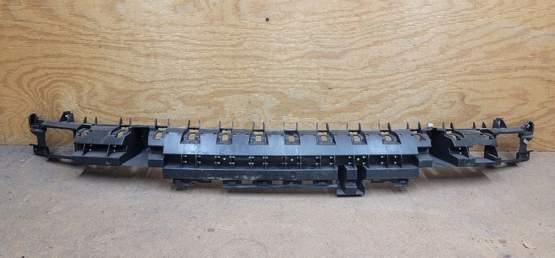 2007 2008 2009 AUDI Q7 QUATTRO PREMIUM Rear Bumper Support Bracket OEM *