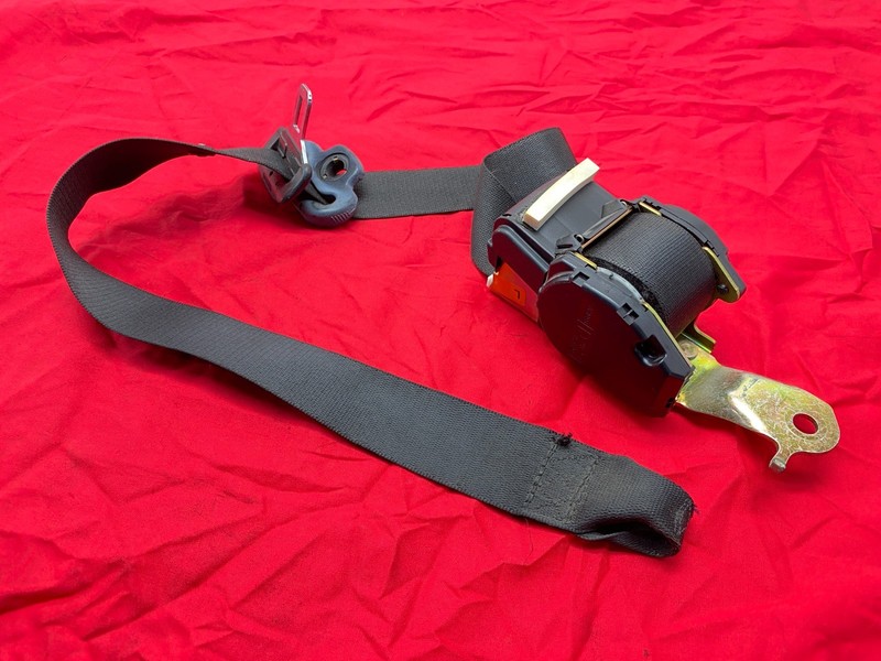 91-99 BMW E36 323 325 328 M3 Coupe Front Left Upper Driver Seatbelt Black OEM✅