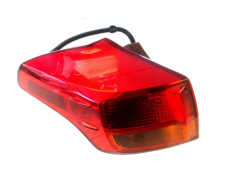 13 15 TOYOTA RAV4 TAIL LIGHT ASSY LEFT SIDE QUARTER OANEL MOUNTED OEM 8156142160