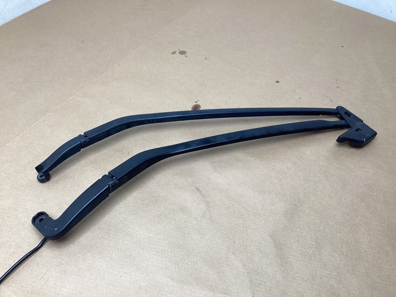 McLaren 650S 2016 Front Windshield Wiper Arm 15 - 17 :O