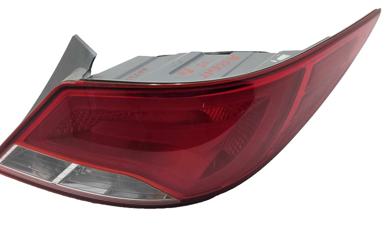 Hyundai Accent Sedan RH Passenger tail Light 2015-2017 OEM 924021R610