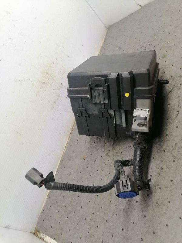 Fuse Box Engine Compartment Fits 16-18 TUCSON 1687836