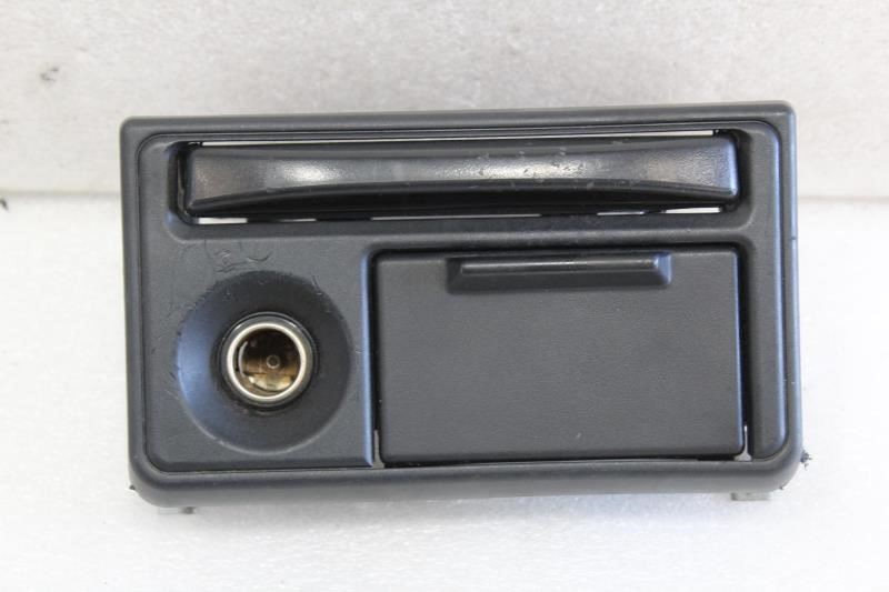 2000 2001 2002 2003 2004 2005 TOYOTA MR2 SPYDER CUP HOLDER ASH TRAY 55604-17010