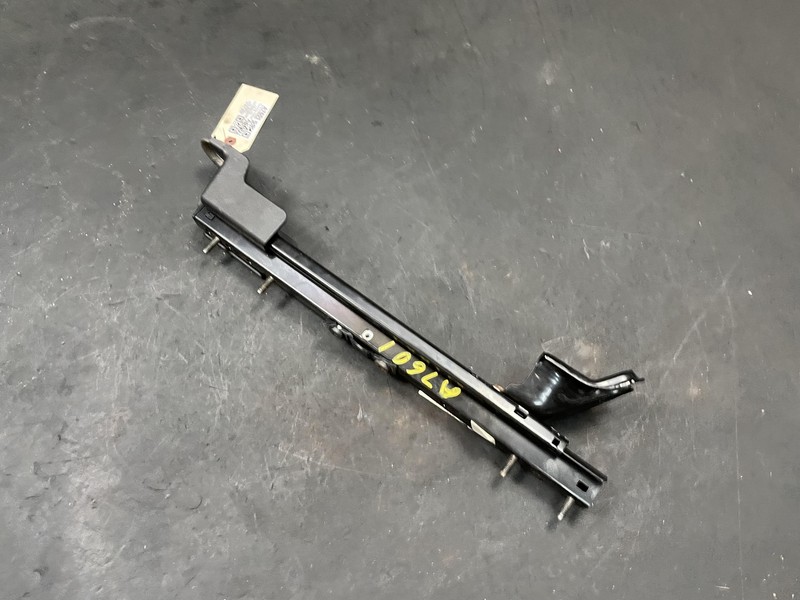 Front Left Seat Inner Track Rail 2018 Acura MDX 3148845 2017