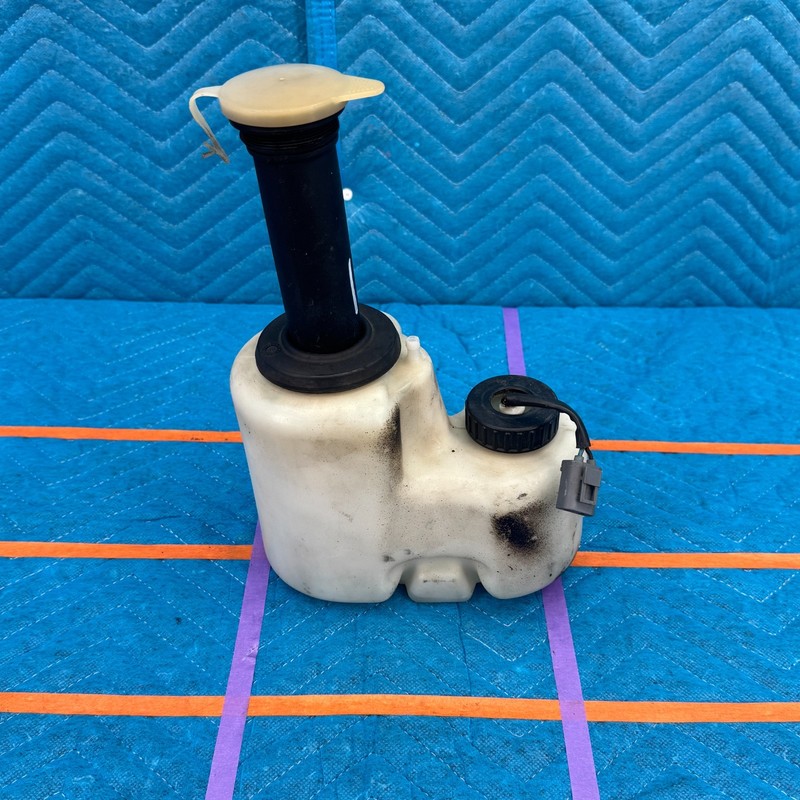 1987–1991 Volvo 780 Bertone Windshield Washer Reservoir With Pump OEM