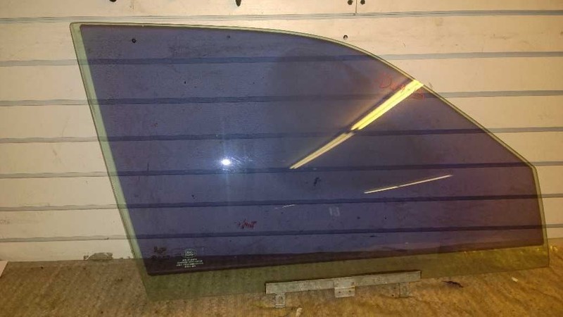 90 PASSAT PASSENGER RIGHT FRONT DOOR GLASS 1064-13 OEM GUARANTEE
