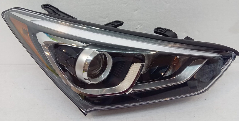 2016-2018 HYUNDAI SANTA CRUZ RH HEADLIGHT ASSY OEM PART# 92102-4Z500