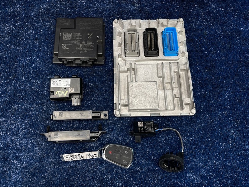 2017-2019 CADILLAC XT5 3.6L ECU IGNITION COMPUTER KEY MODULES SET ECU OEM