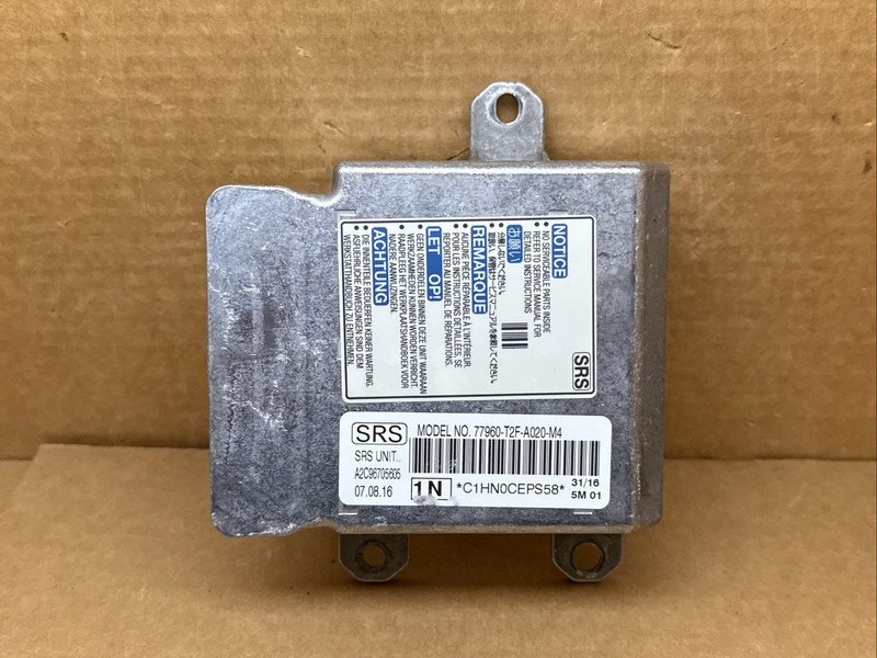 2016-2017 Honda Accord SRS AirBag Air Bag Control Module OEM 77960-T2F-A020-M4